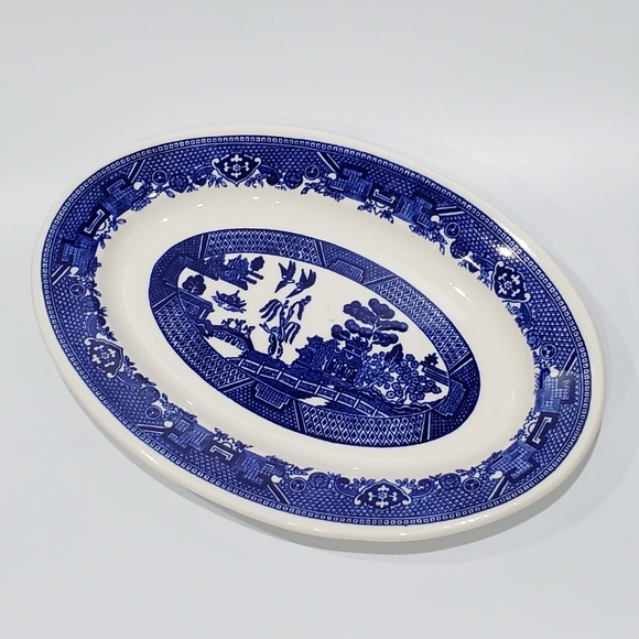 Blue Willow 10" x 6 7/8"" Oval Dish by Buffalo Pottery - Picture 8 of 14